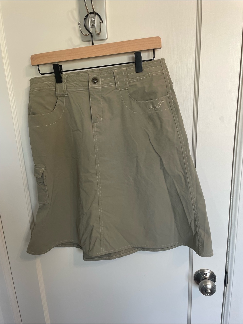 Kühl Women’s Hiking Skirt Size 10 Khaki Tan Nylon Cargo Pocket Outdoor
